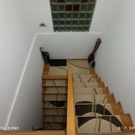 Happy Corner Apartment